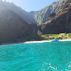 Meet your Posher, Aisha